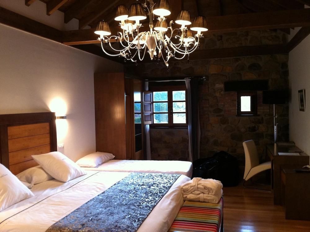 Akla Hotel Suites Valles Pasiegos Saro Dış mekan fotoğraf